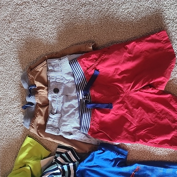 Boys shirts and shorts - Picture 2 of 5